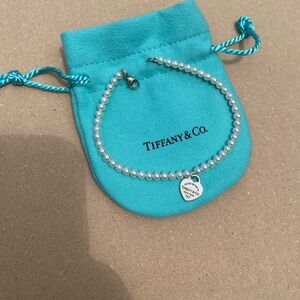 Tiffany & Co. Please Return To Tiffany Heart Tag Silver Pearl Bead Bracelet